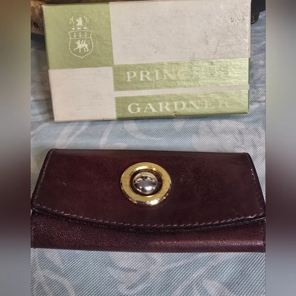 Princess Gardner Vintage Leather Key Holder Dark Brown with Gold Accent Italy